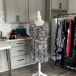 Calvin Klein Modern Print in Black, Brown and White Size 12